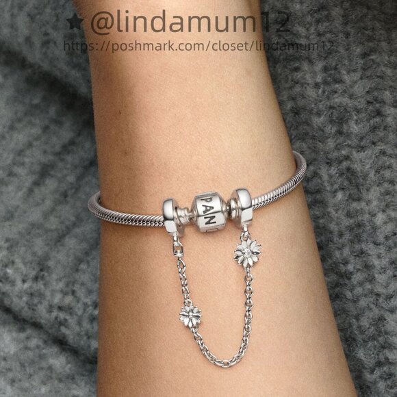 Pandora Daisy Flower Safety Chain Charm - Picture 4 of 4